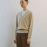 AA2004 Relaxed Daily V-neck Knit_Beige
