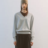 AA2004 Relaxed Daily V-neck Knit_Silver gray