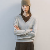 AA2004 Relaxed Daily V-neck Knit_Silver gray