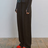 AA7002 Relaxed Twist Trousers_Black
